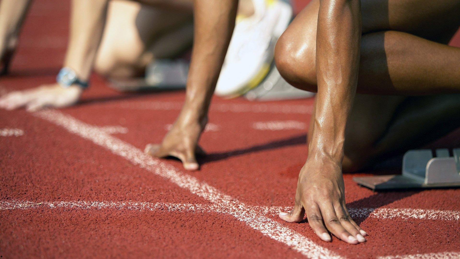 每体独家，扎哈维伦敦密会拉波尔塔与弗里克，莱万未来与巴萨帅位悬念交织